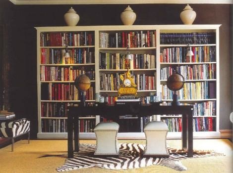 Builtins with floating desk-Decorpad